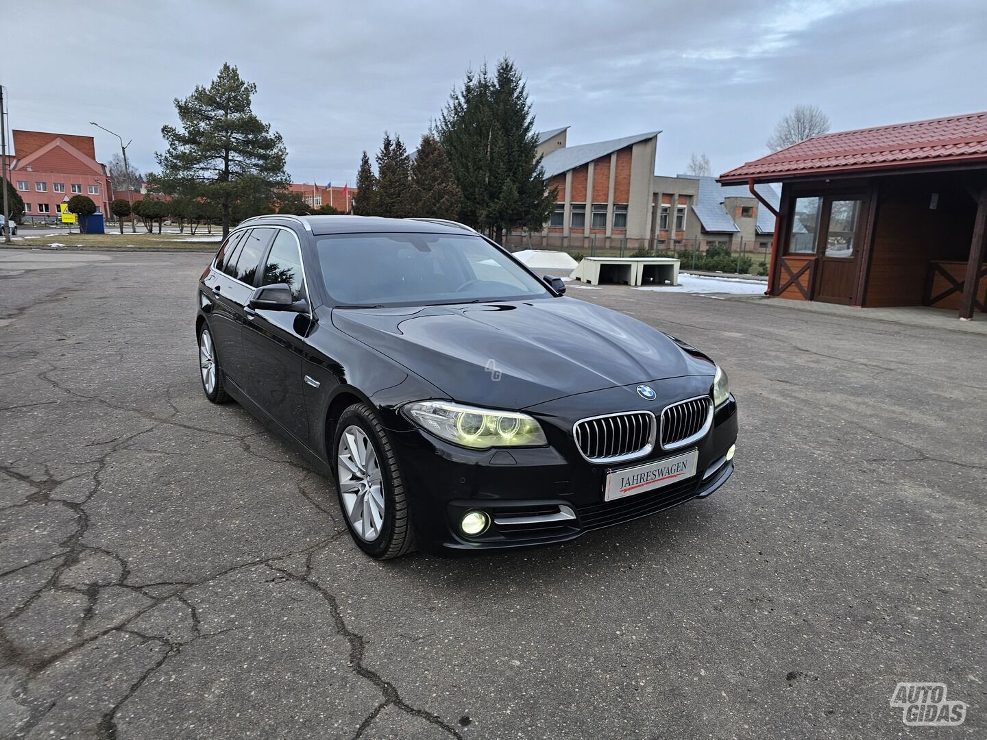 Bmw 520 2014 г Внедорожник / Кроссовер