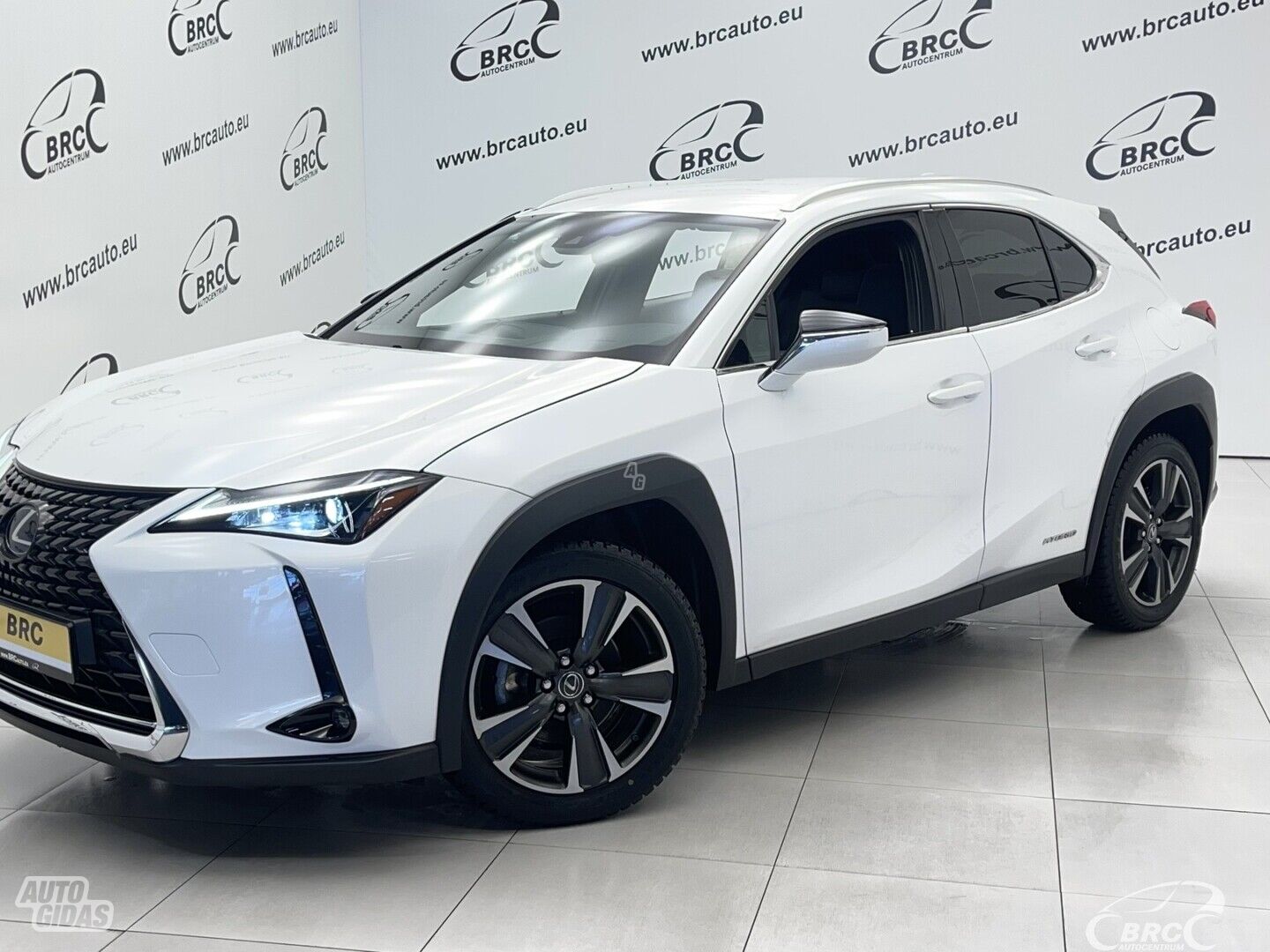 Lexus UX 250h Hybrid 2019 y