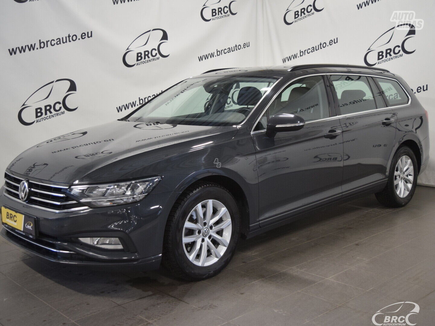 Volkswagen Passat Variant B8 2020 г