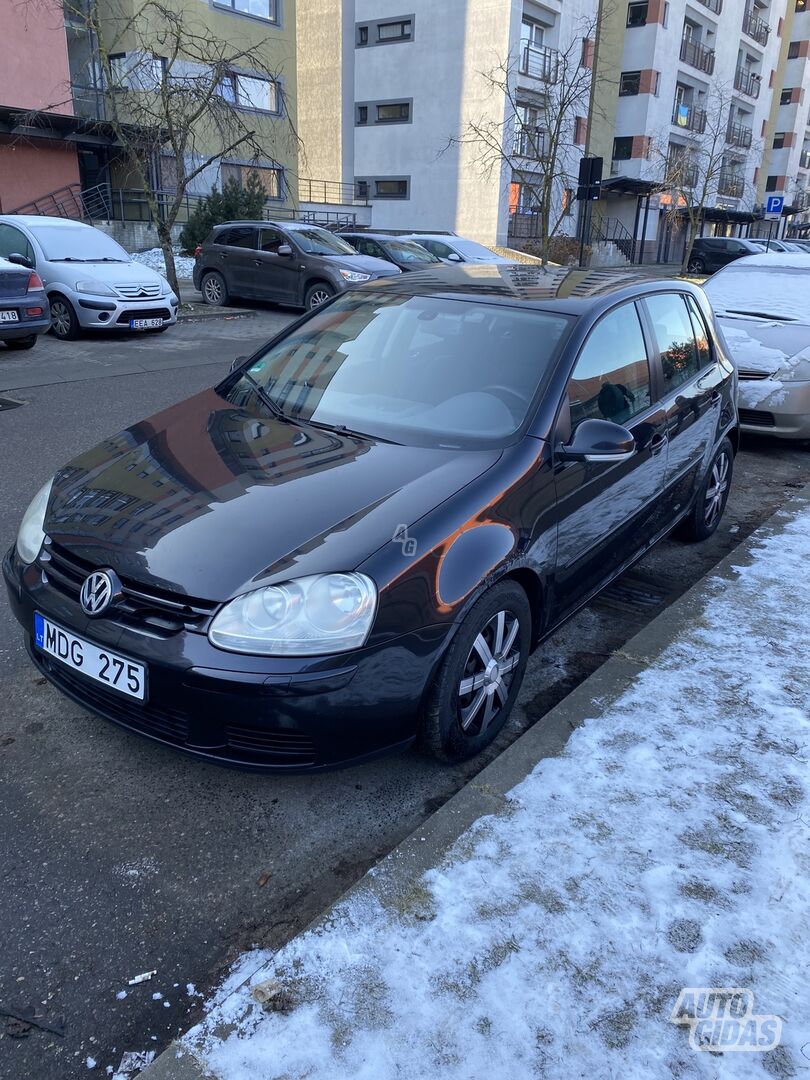 Volkswagen Golf 2005 г Хэтчбек