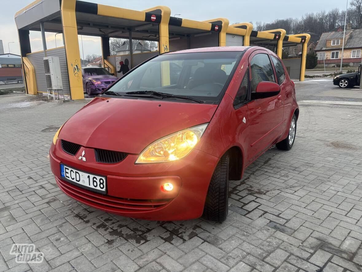 Mitsubishi Colt 2005 г Хэтчбек