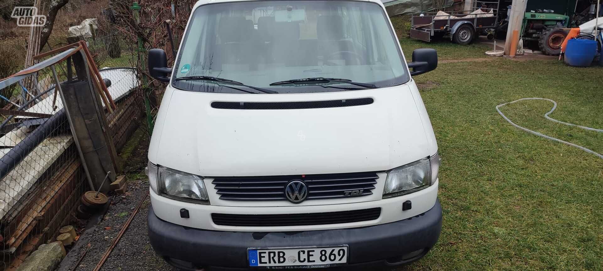 Volkswagen Caravelle 2001 y Minibus