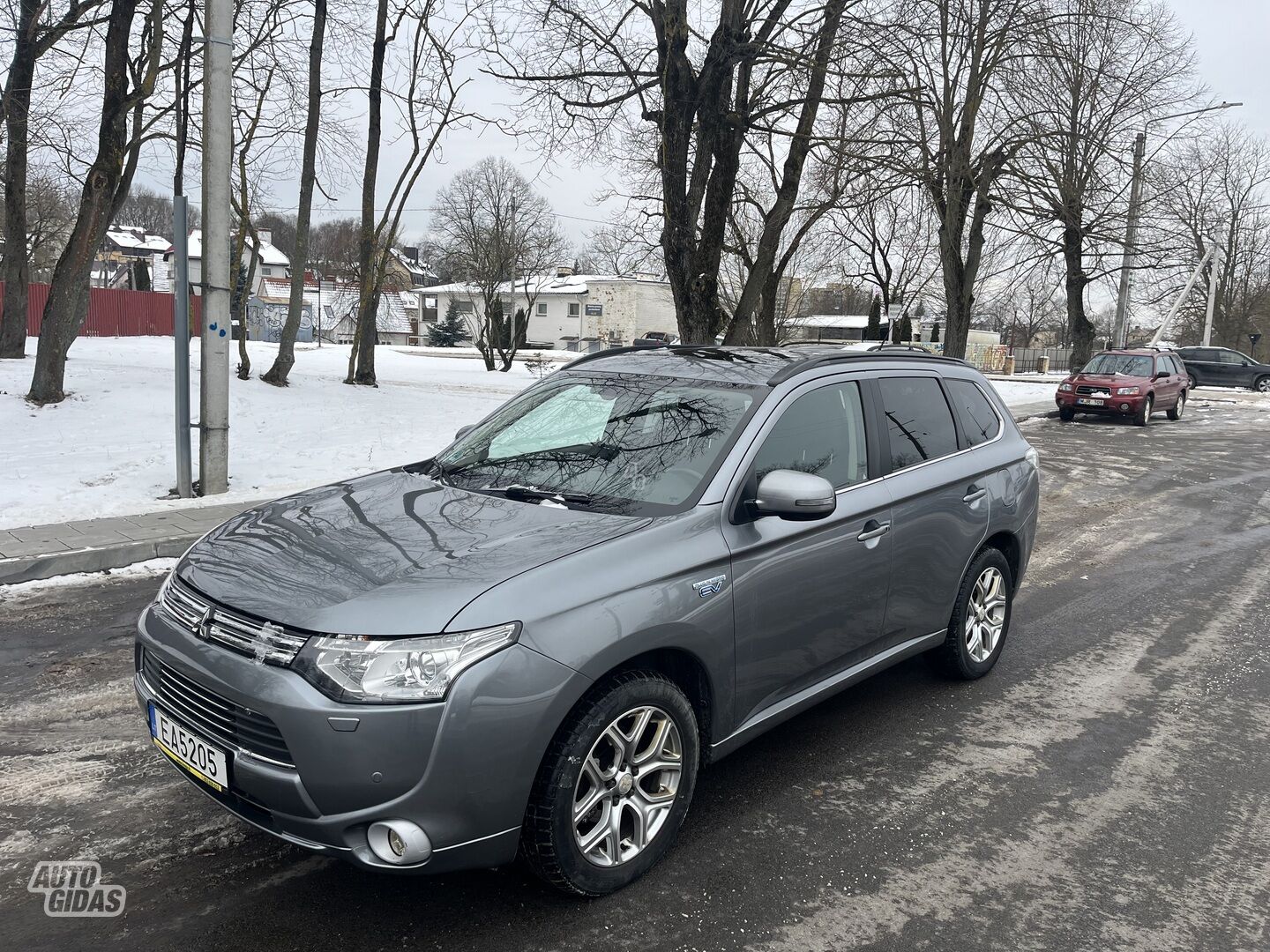 Mitsubishi Outlander 2014 m Visureigis / Krosoveris