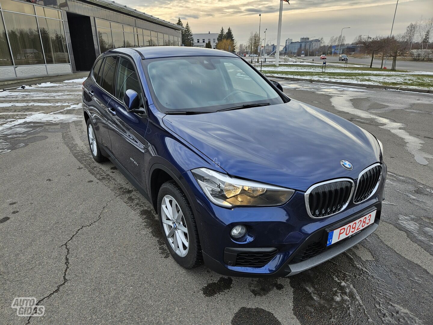 Bmw X1 2017 y Off-road / Crossover