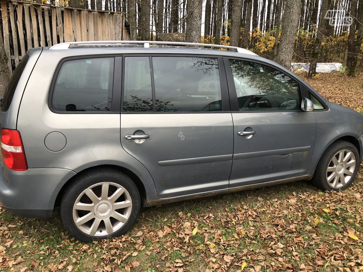 Volkswagen Touran 2006 y parts