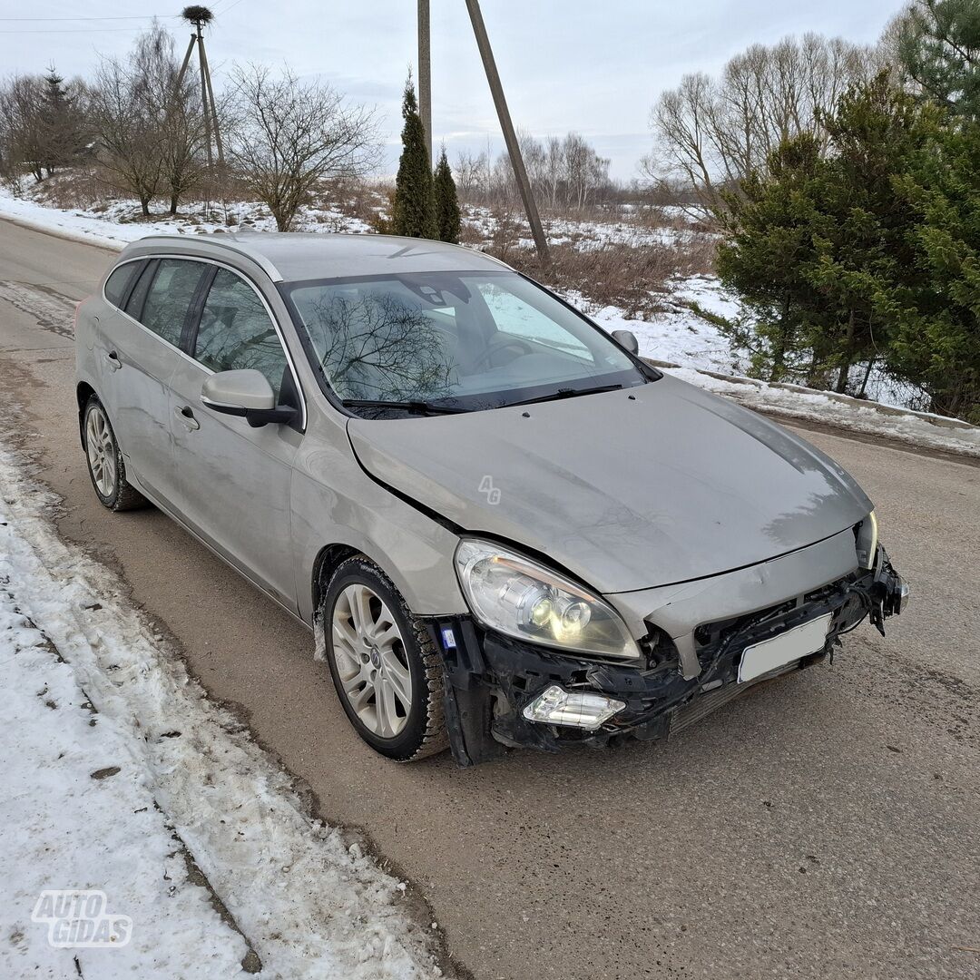 Volvo V60 2011 г Хэтчбек