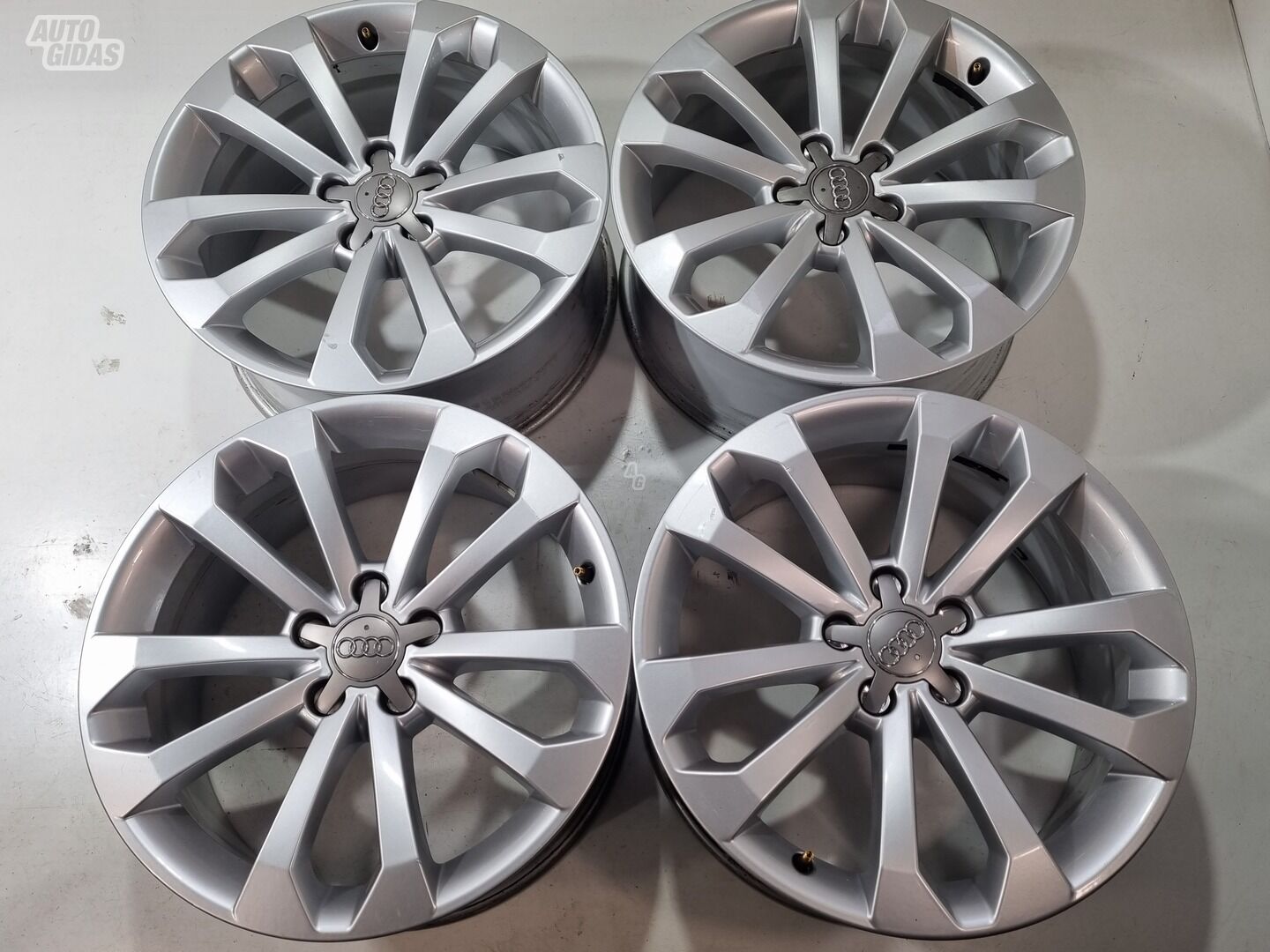 Audi Q5, R18 originalūs Q5 light alloy R18 rims