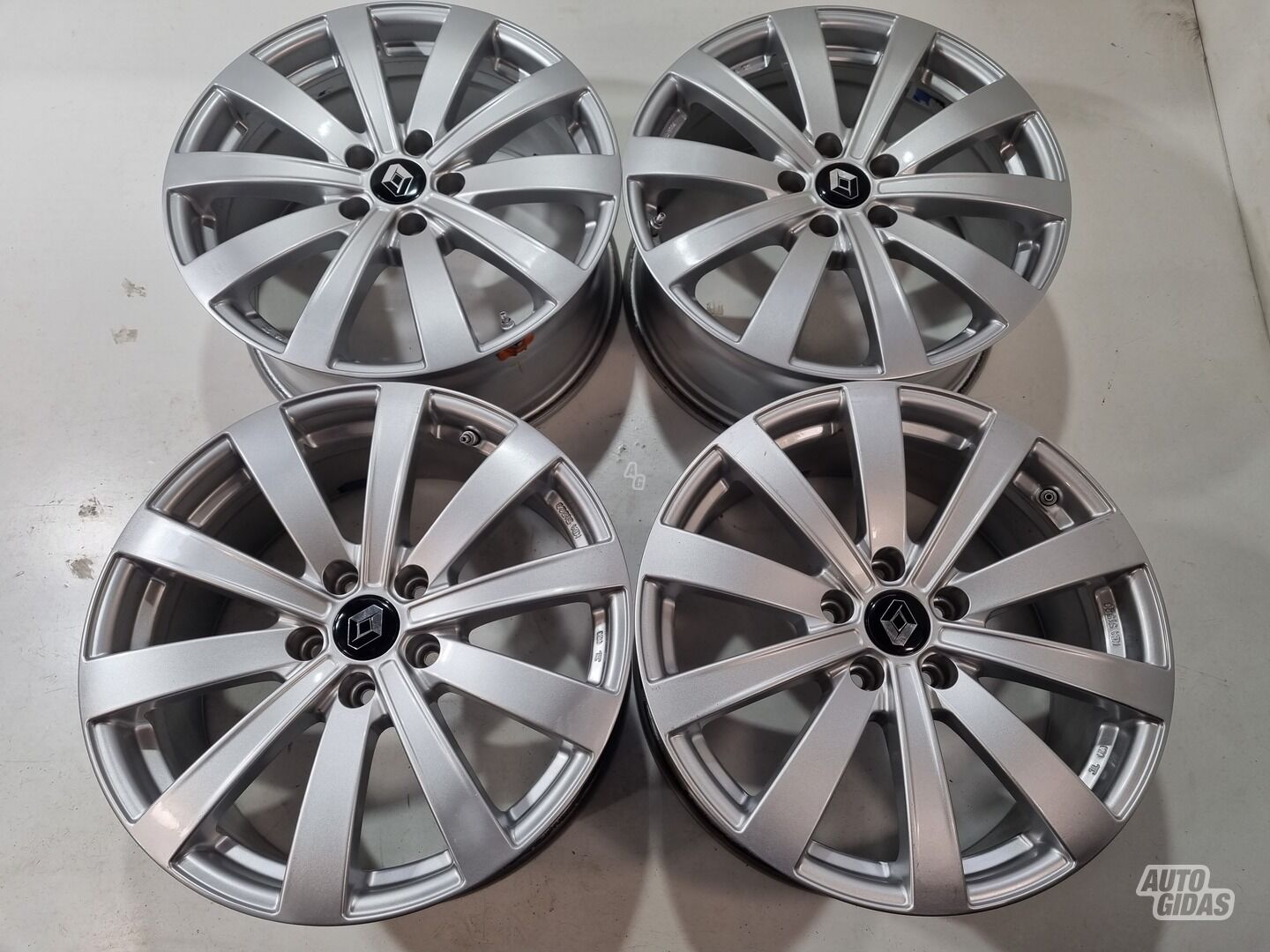 Nissan R18 light alloy R18 rims