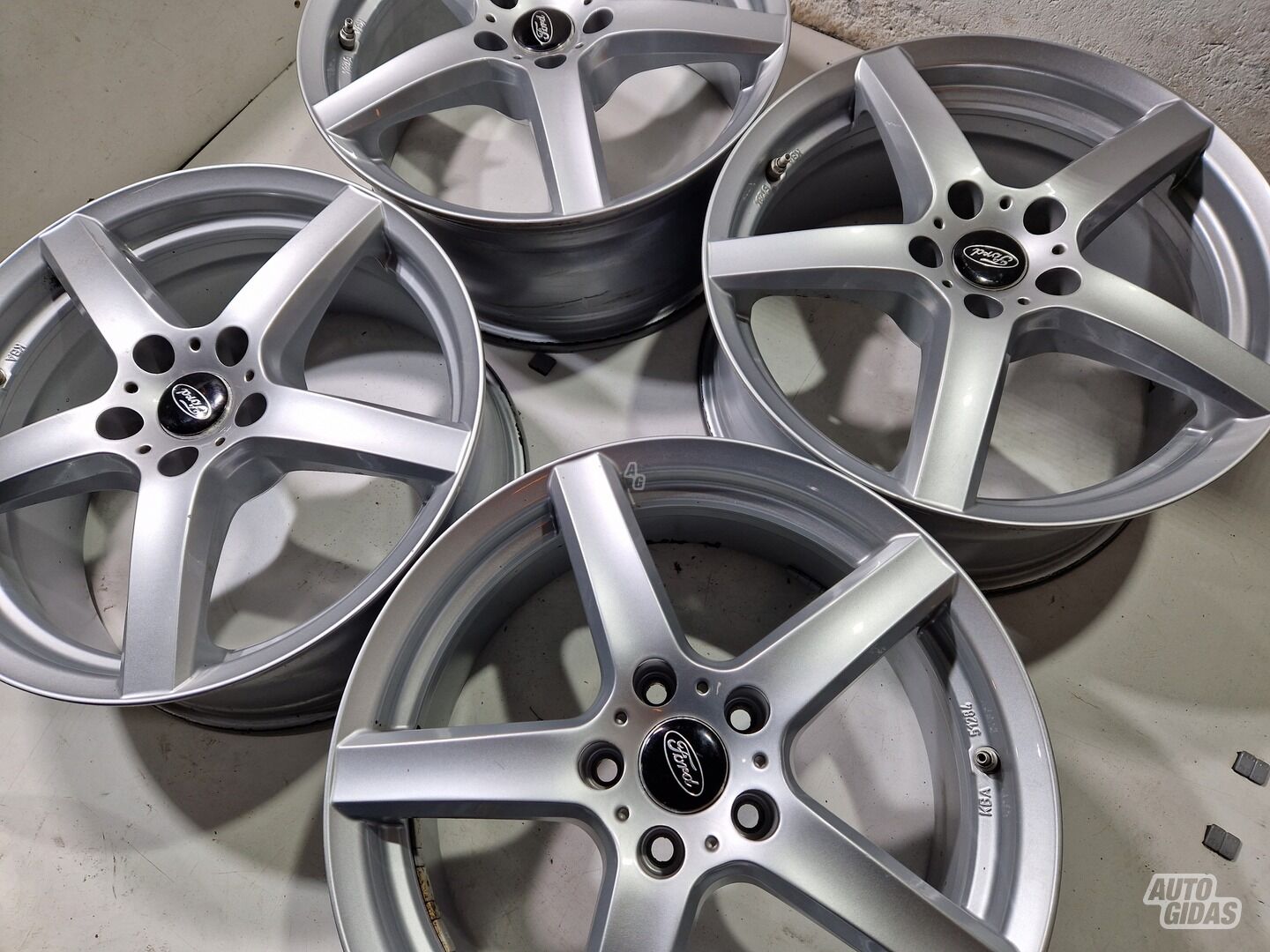 Ford R17 light alloy R17 rims