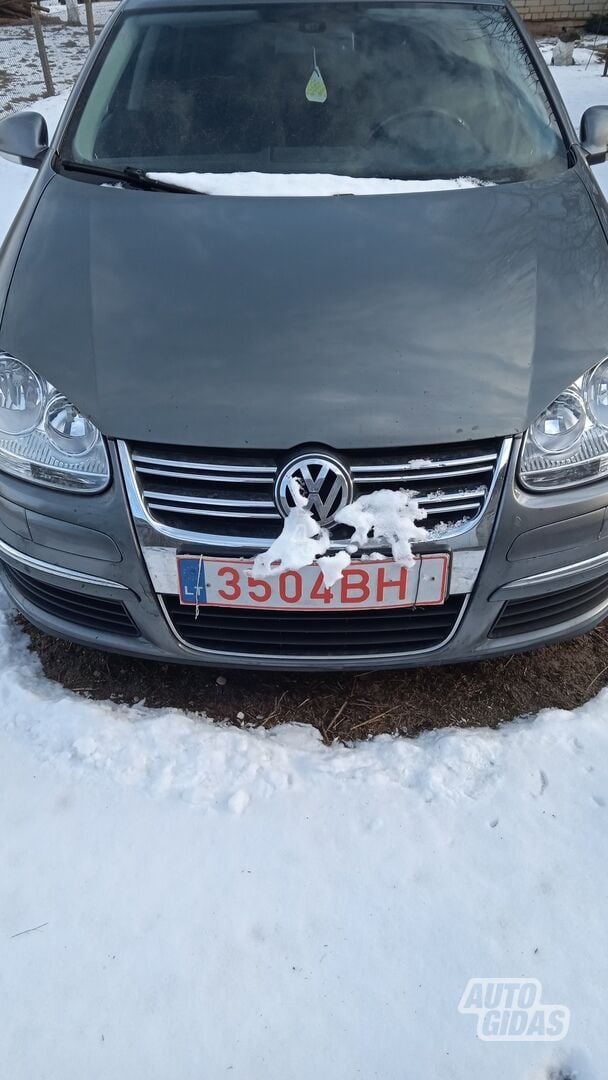 Dangtis variklio (kapotas), Volkswagen Golf 2009 г