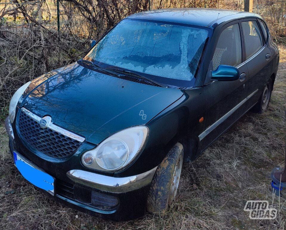 Daihatsu Sirion 2004 m Hečbekas