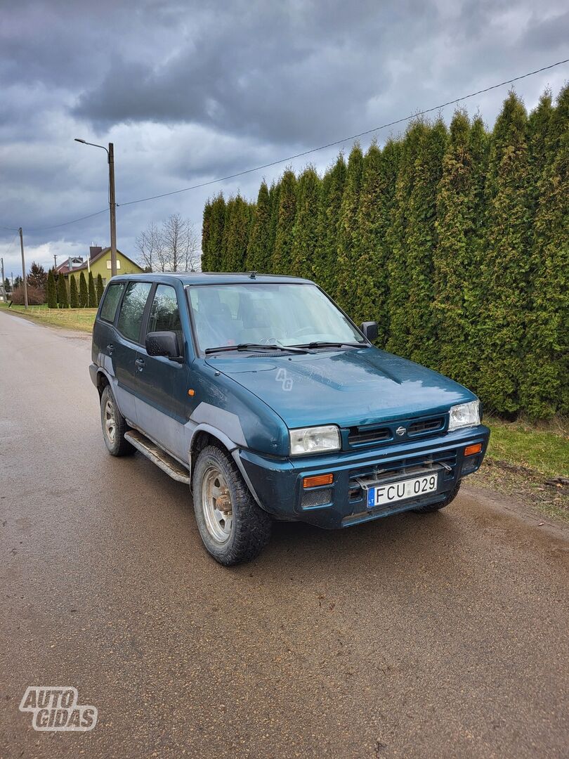 Nissan Terrano 1995 г Внедорожник / Кроссовер