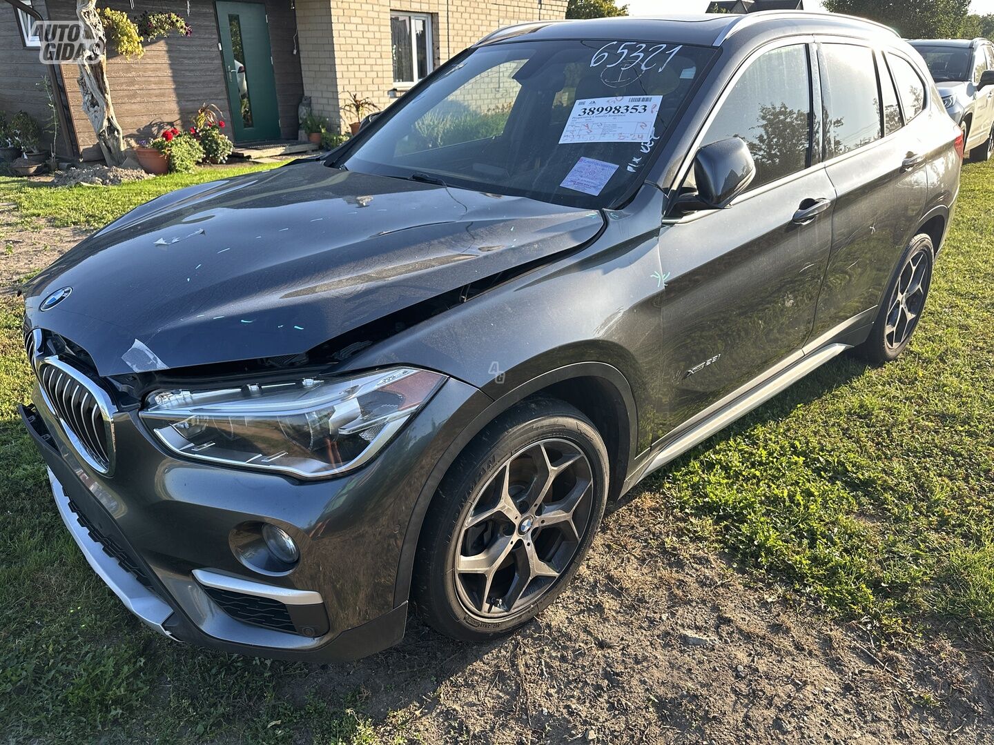 Bmw X1 2016 y Off-road / Crossover