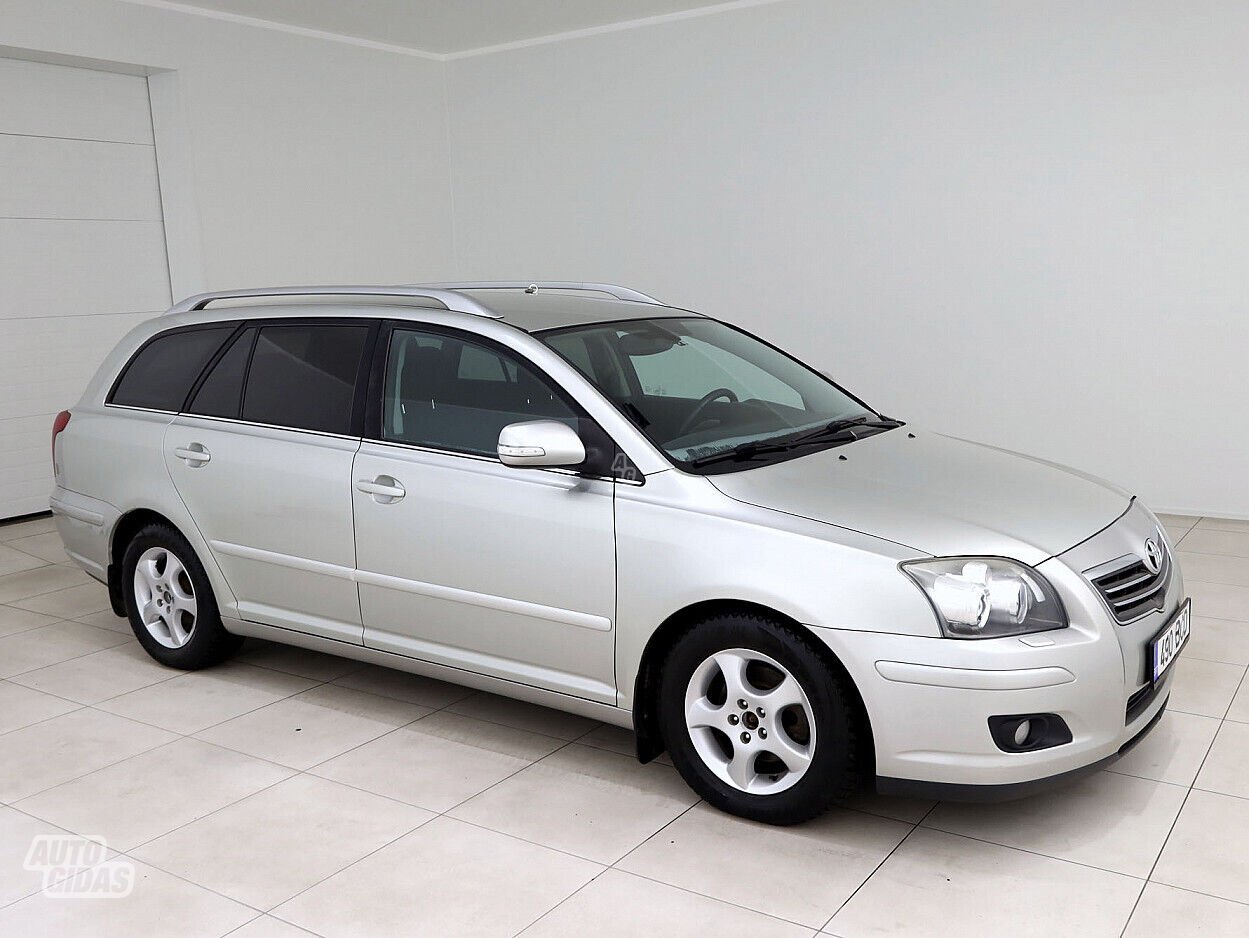 Toyota Avensis 2009 г Универсал