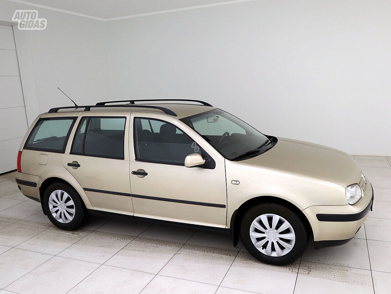 Volkswagen Golf 2000 г Универсал