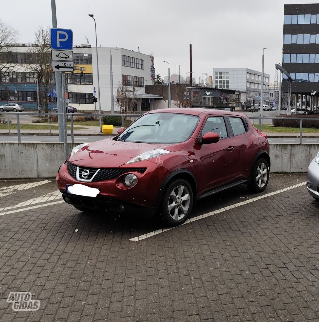 Nissan Juke 2012 г Внедорожник / Кроссовер