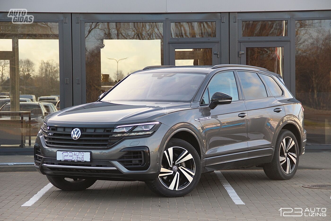 Volkswagen Touareg 2019 г Внедорожник / Кроссовер