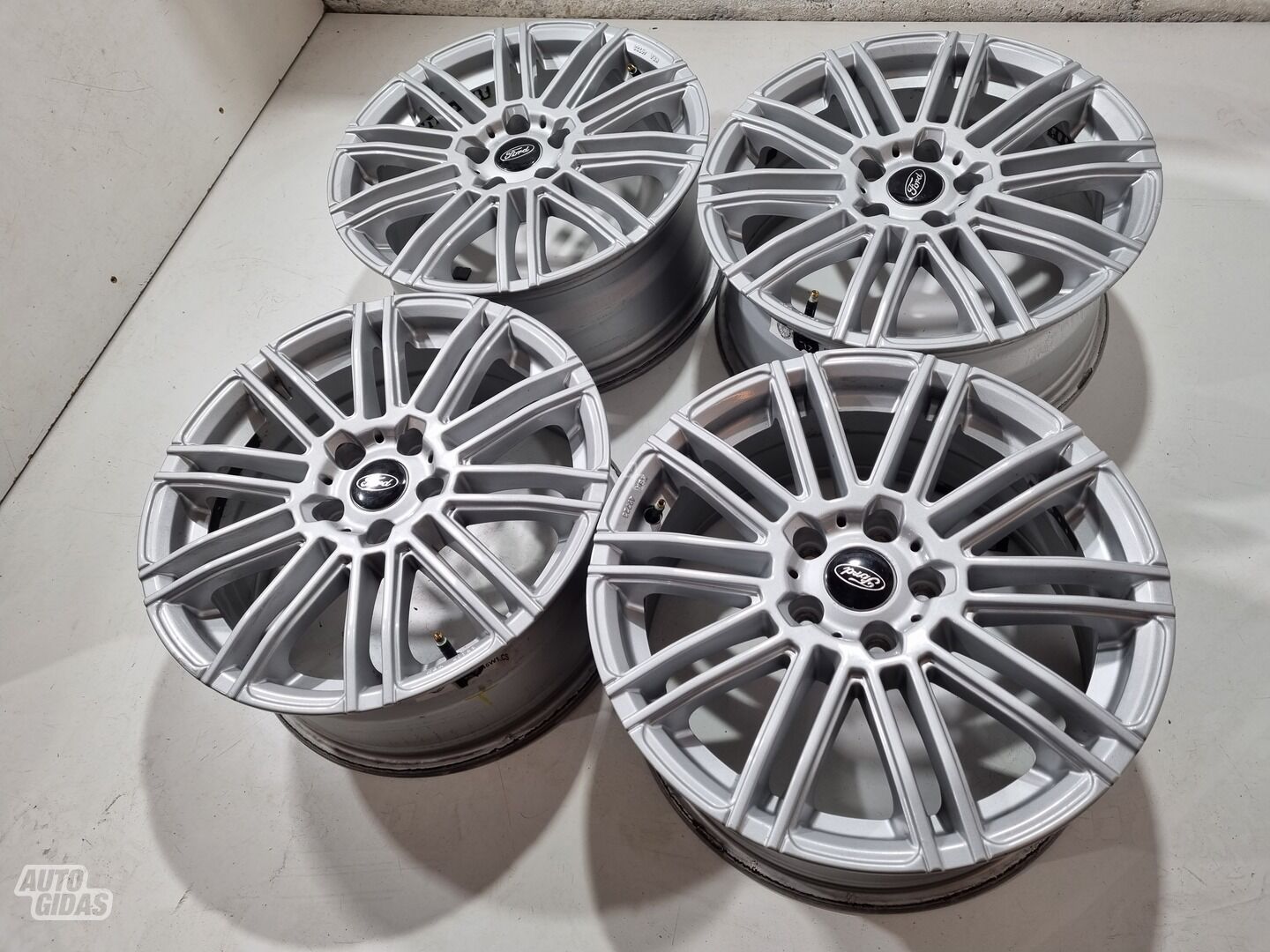 Ford R17 light alloy R17 rims