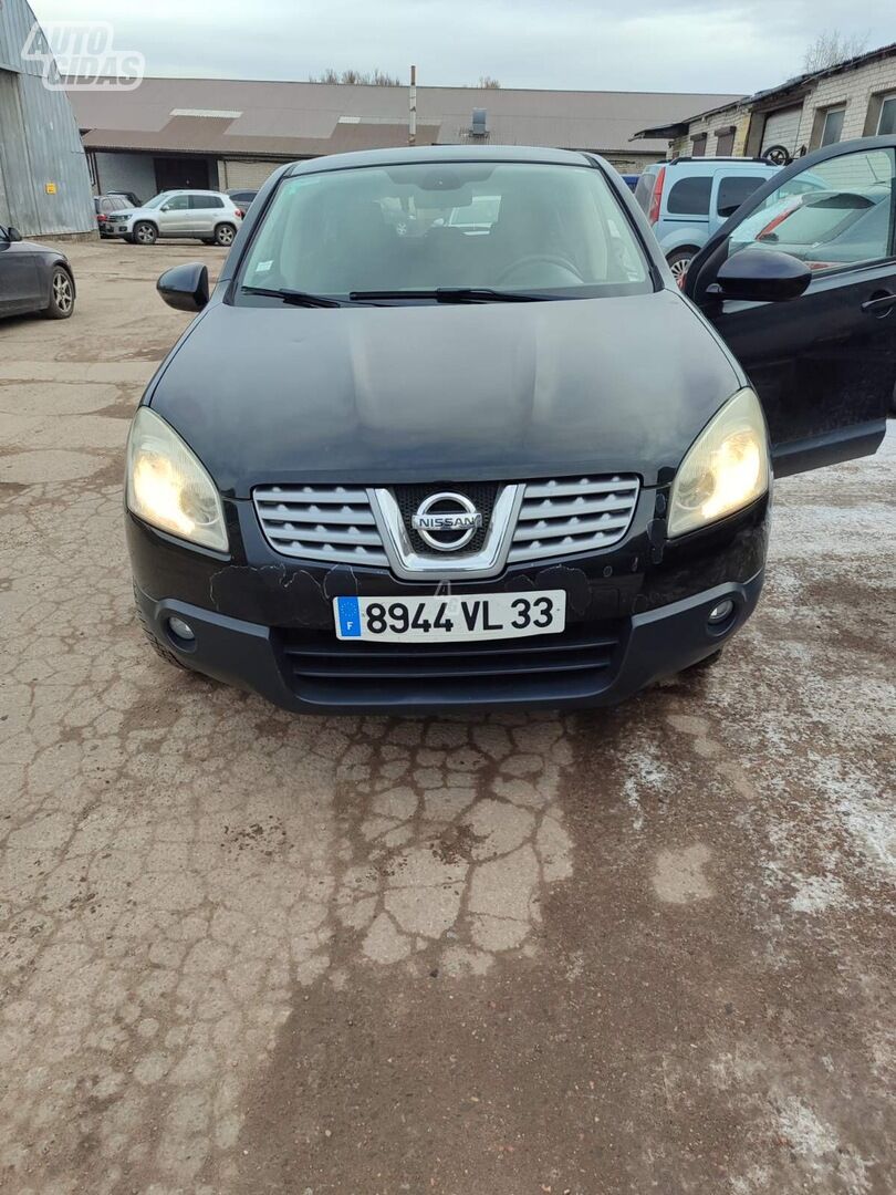 Nissan Qashqai 2008 г Внедорожник / Кроссовер