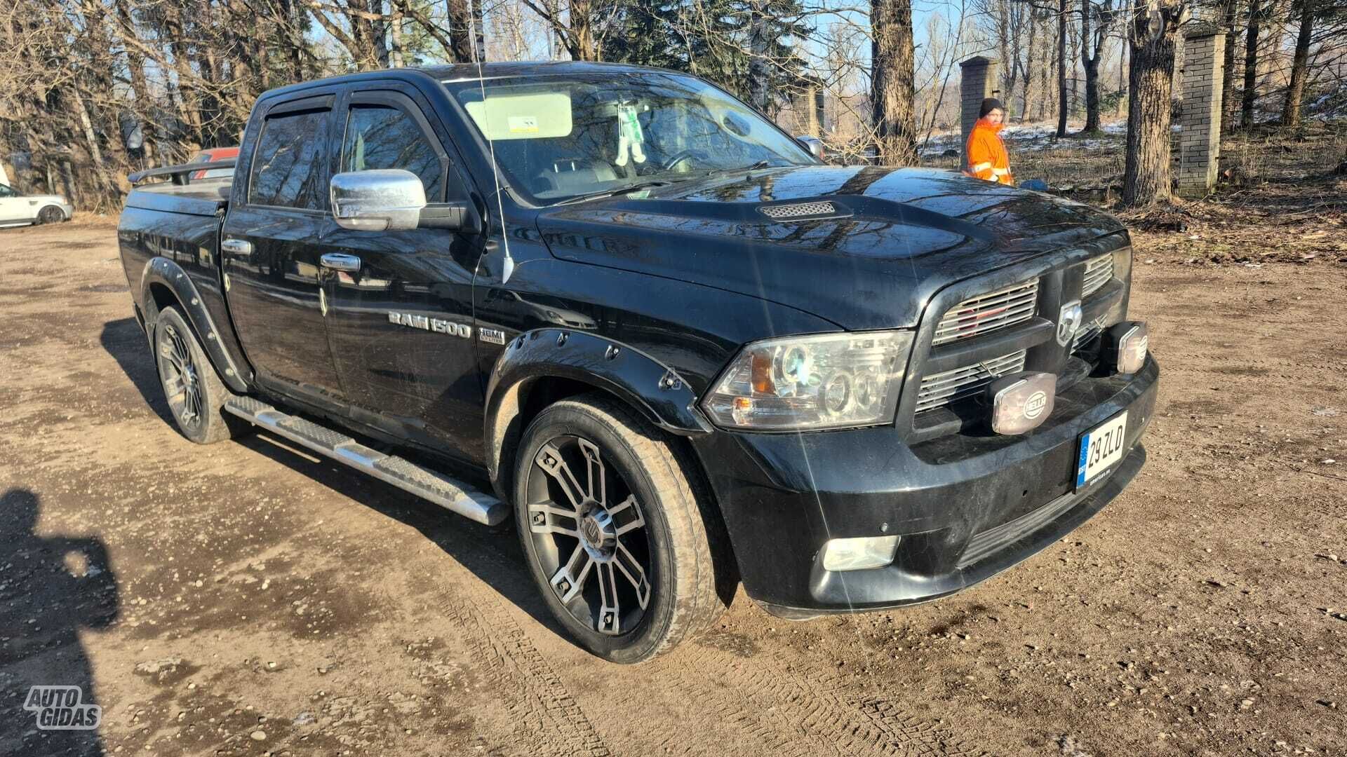 Dodge RAM 2011 г Внедорожник / Кроссовер