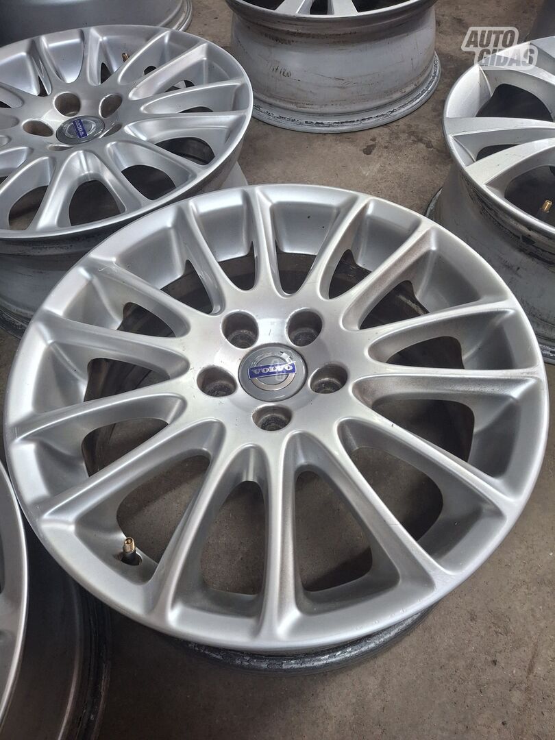 Volvo light alloy R17 rims