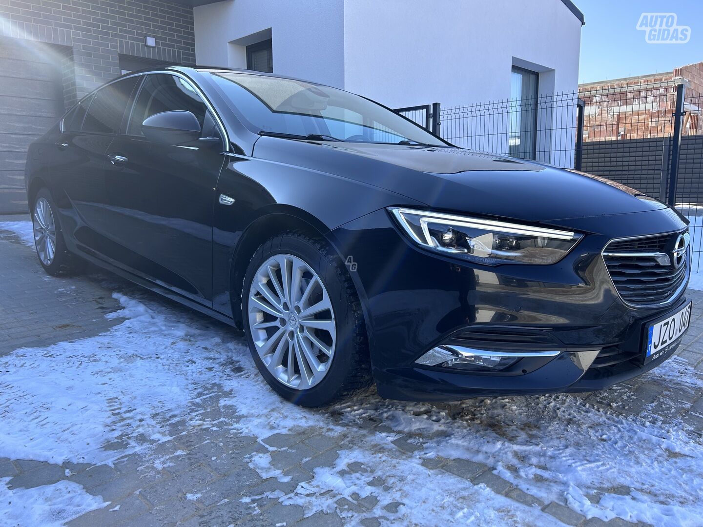 Opel Insignia 2017 y Sedan