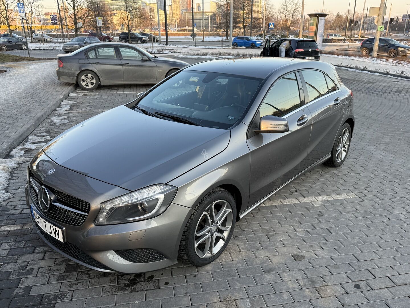 Mercedes-Benz A 200 2013 y Hatchback