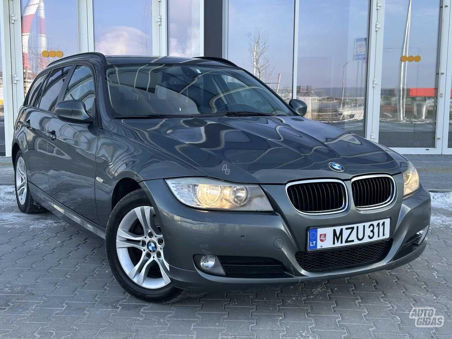 Bmw 320 2010 г Универсал