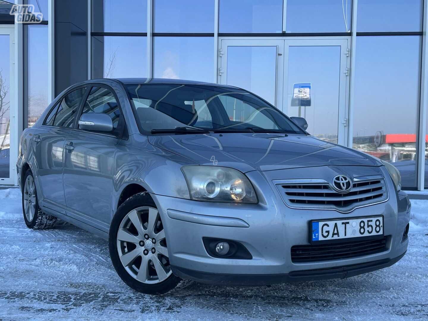 Toyota Avensis 2009 г Седан