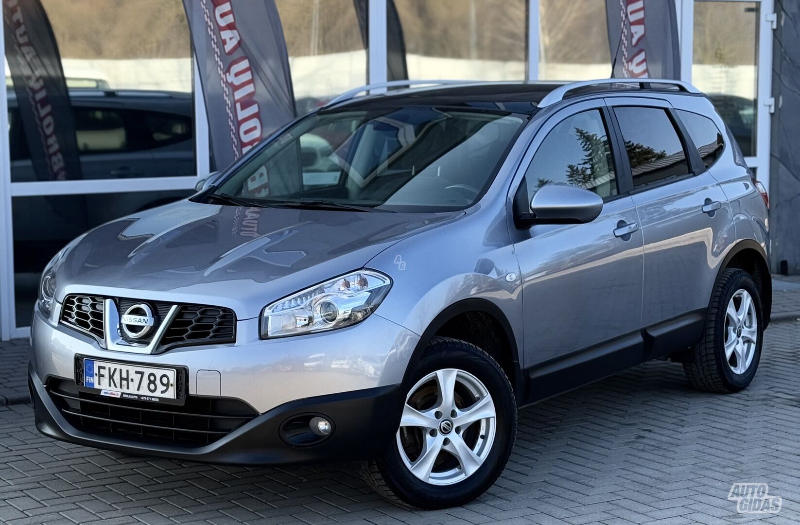 Nissan Qashqai+2 2011 y Off-road / Crossover