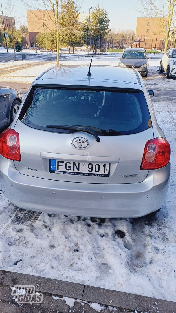 Toyota Auris 2007 y Hatchback