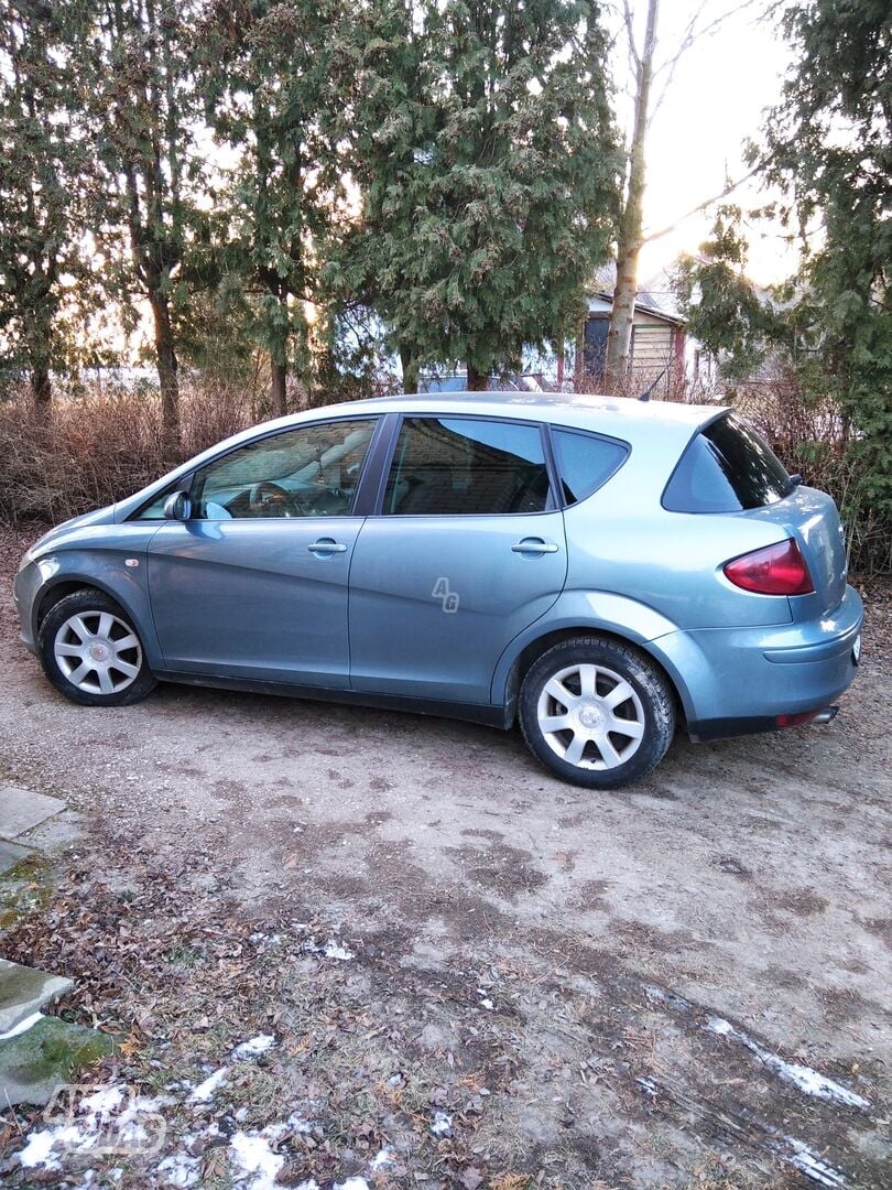 Seat Toledo 2006 г Хэтчбек