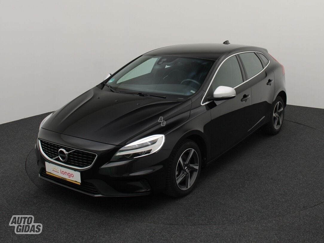 Volvo V40 2017 г Хэтчбек