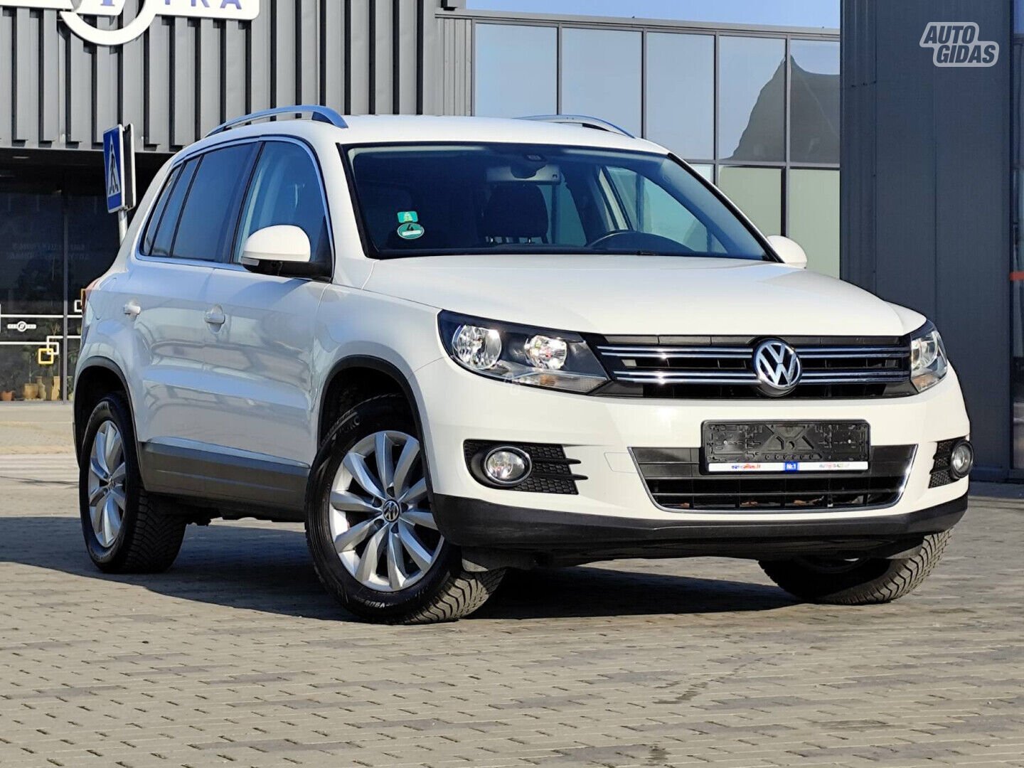 Volkswagen Tiguan 2013 г Внедорожник / Кроссовер