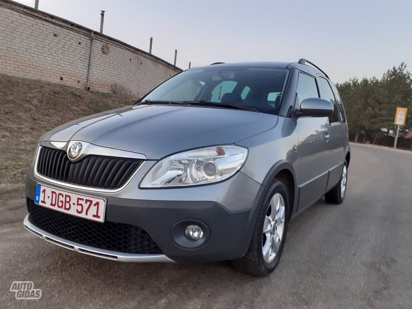 Skoda Roomster 2011 г Внедорожник / Кроссовер