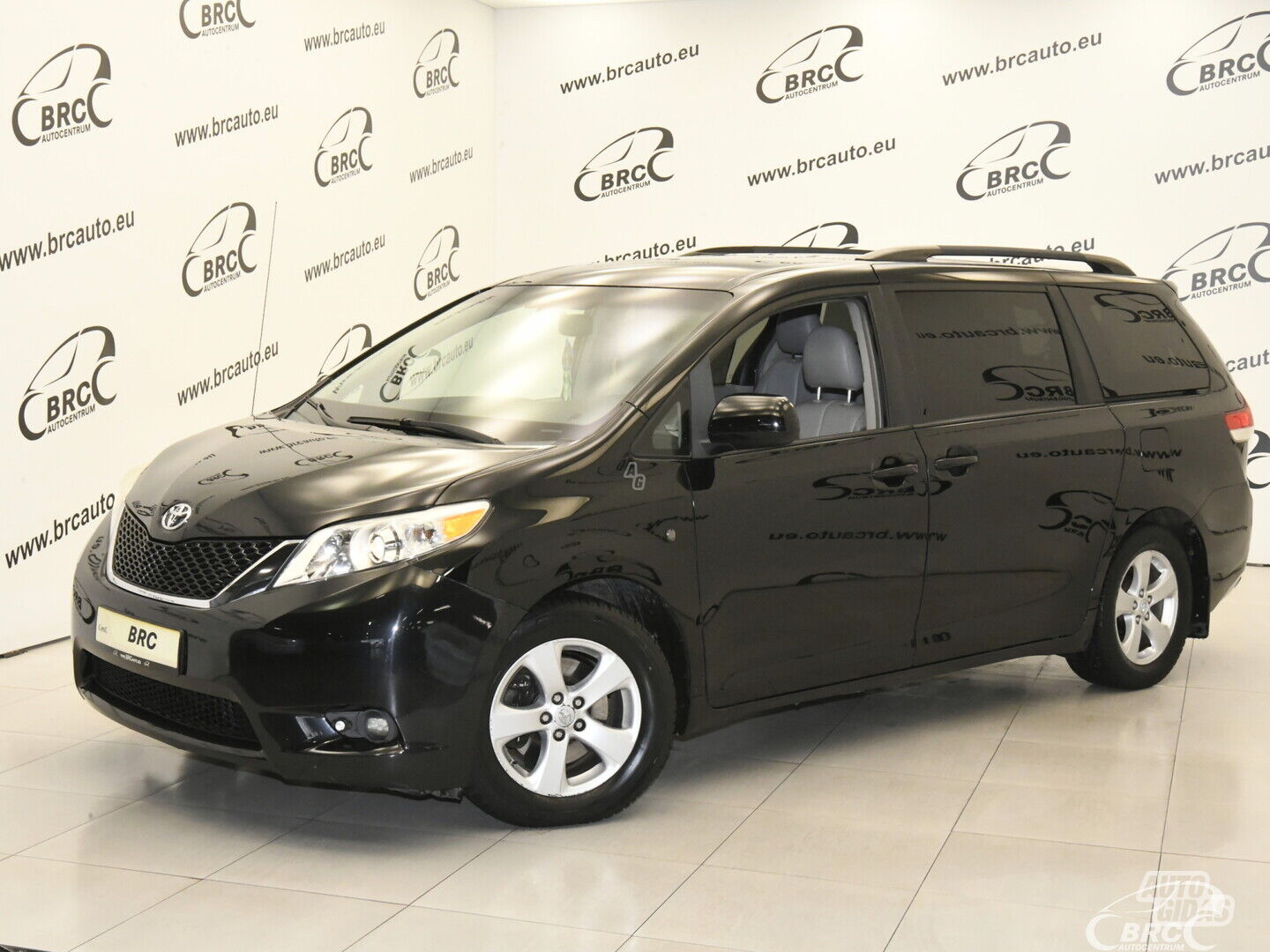 Toyota Sienna 3.5 V6 Automatas LE 2014 y