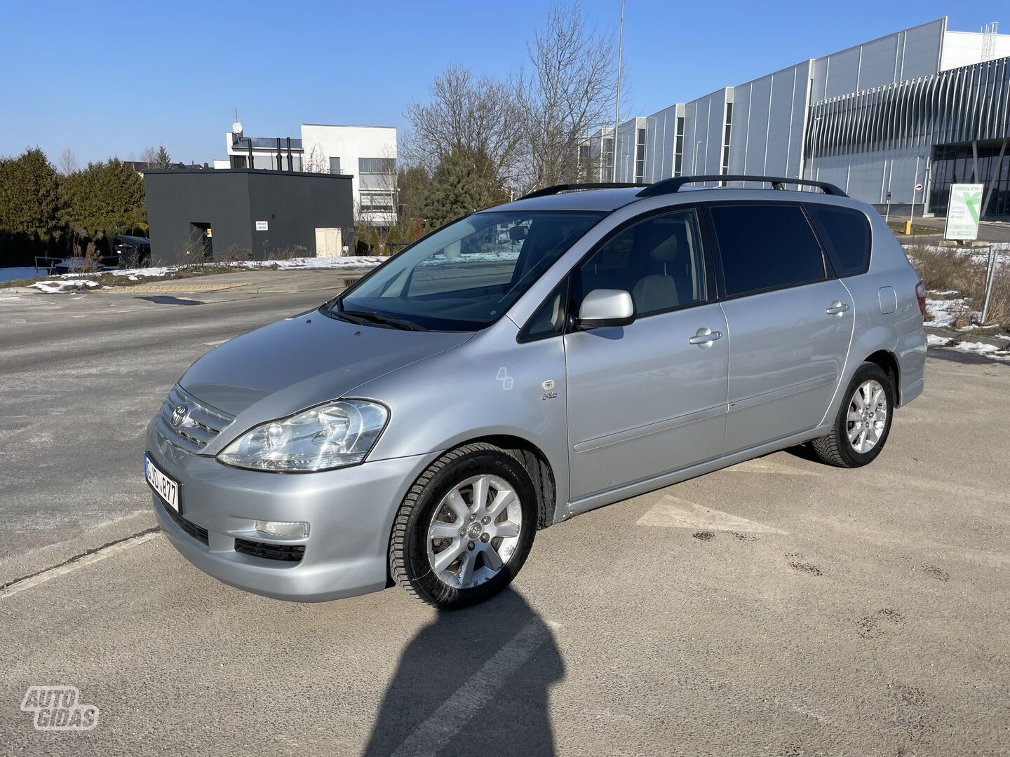 Toyota Avensis Verso 2004 y Van