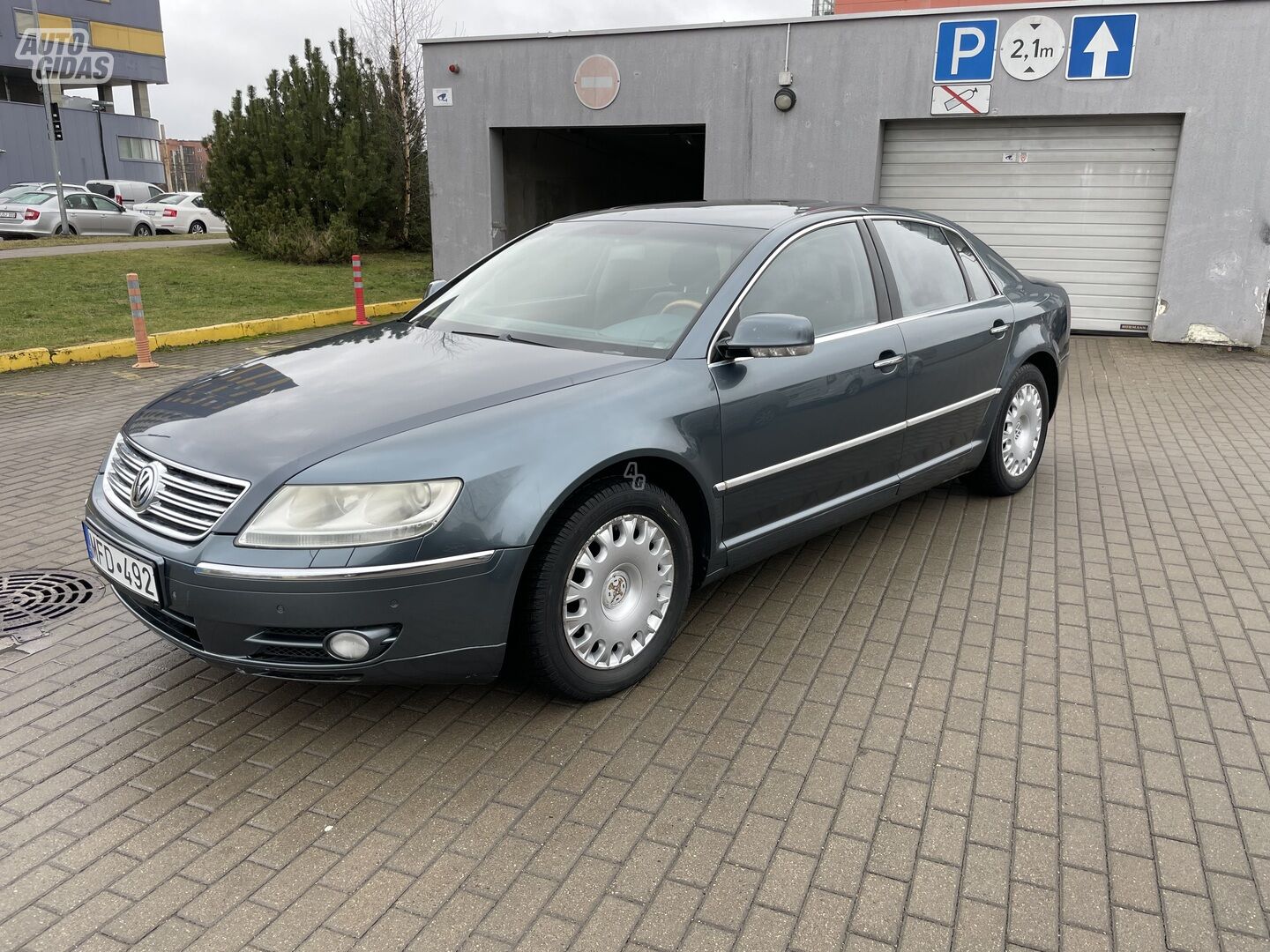 Volkswagen Phaeton 2004 г Седан