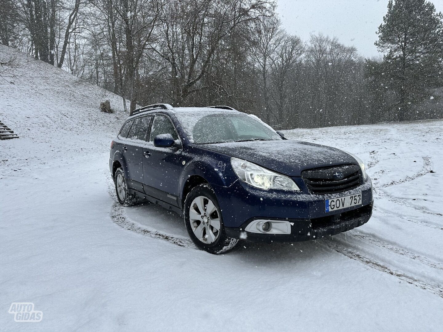 Subaru OUTBACK 2011 y Off-road / Crossover