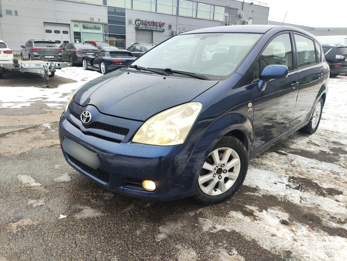 Toyota Corolla Verso 2005 г Минивэн