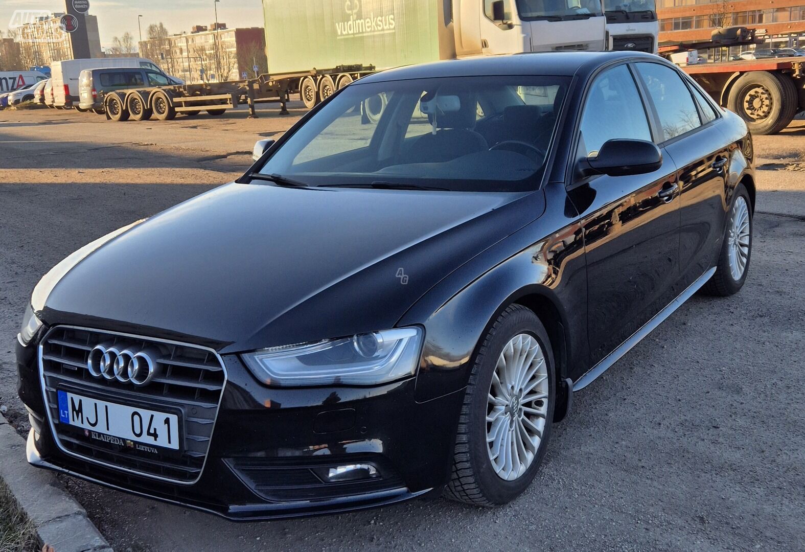 Audi A4 2012 m Sedanas