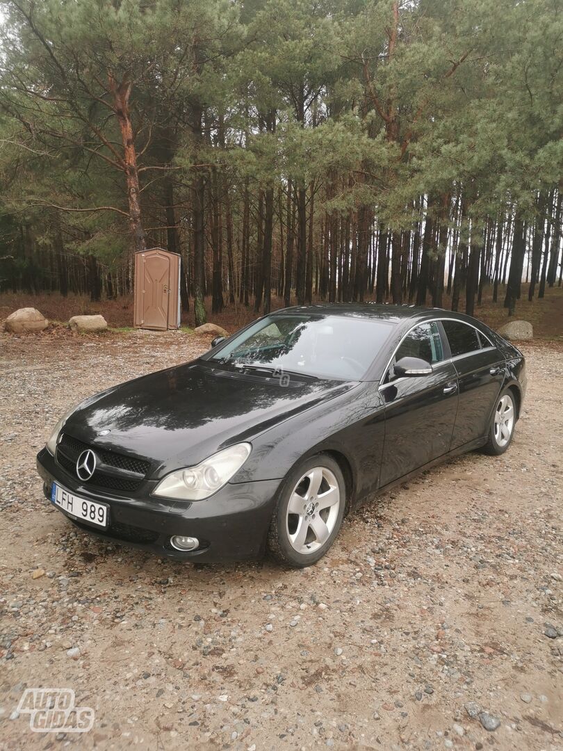 Mercedes-Benz CLS 320 2005 y Coupe