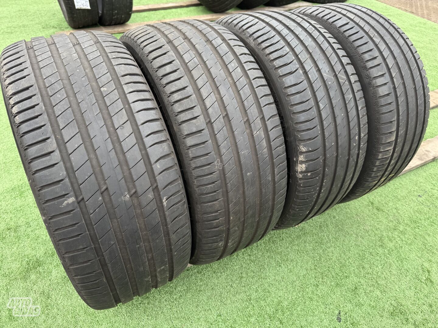 Michelin Siunciam, 6-7mm R19 летние шины для автомобилей