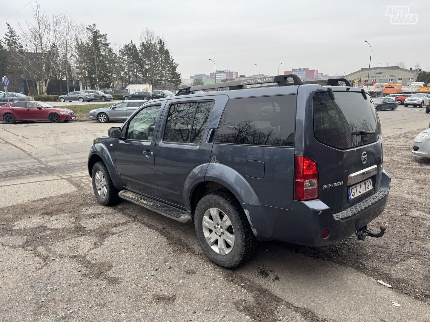 Nissan Pathfinder 2005 г Внедорожник / Кроссовер