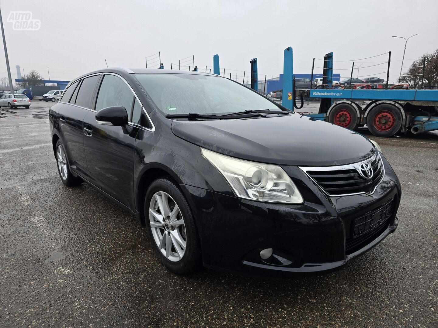 Toyota Avensis 2010 г Универсал