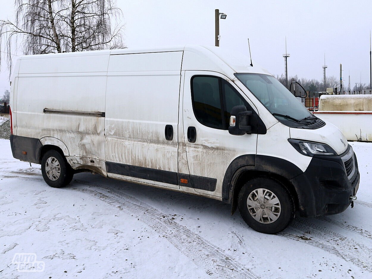 Peugeot Boxer 2020 y Heavy minibus