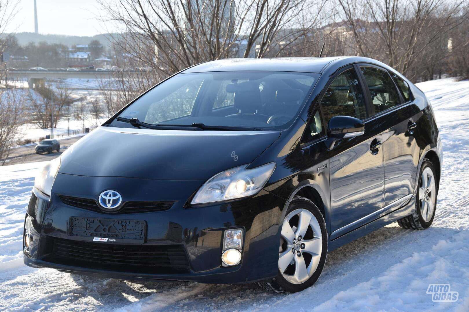 Toyota Prius 2010 y Hatchback