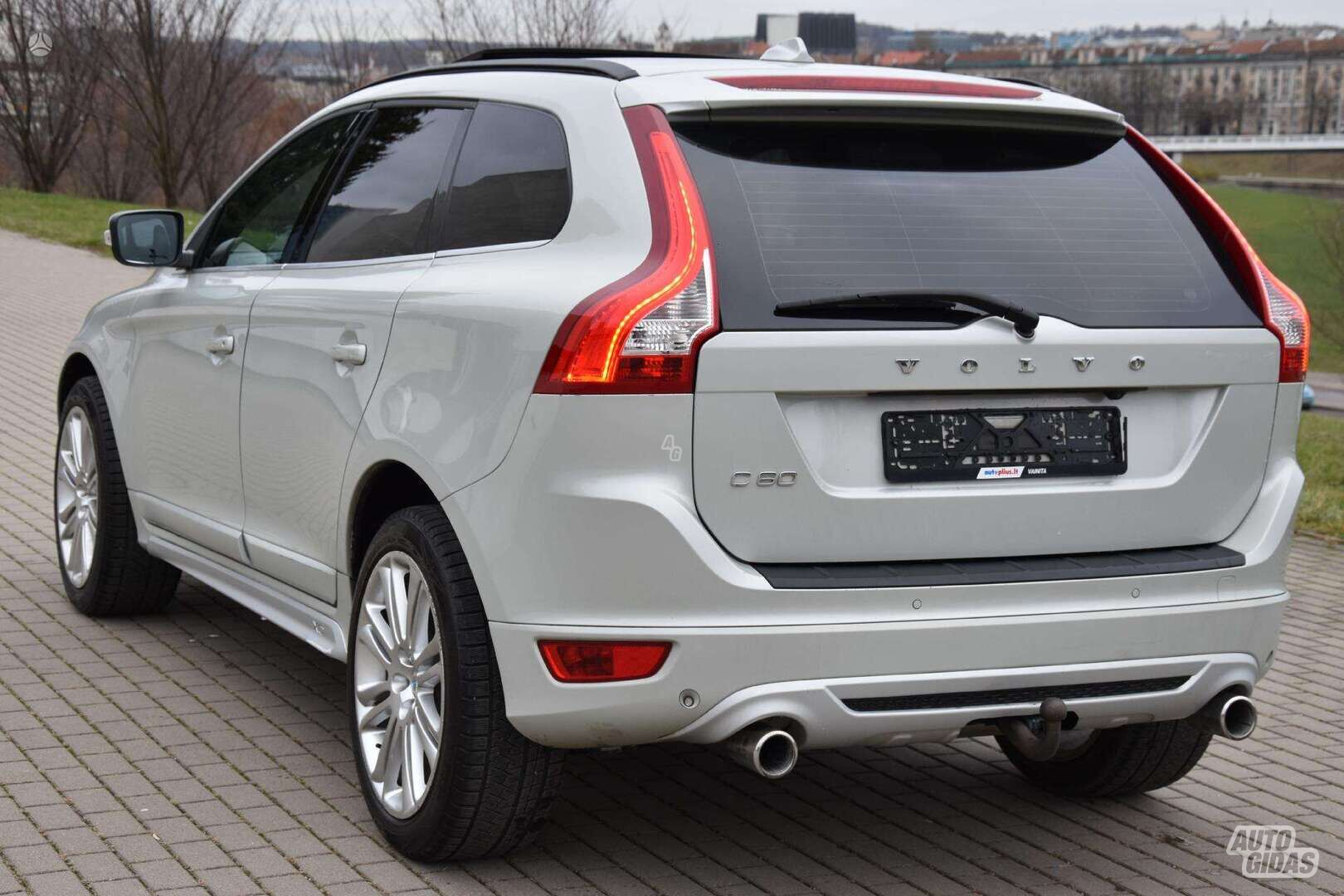 Volvo XC60 2011 г Внедорожник / Кроссовер