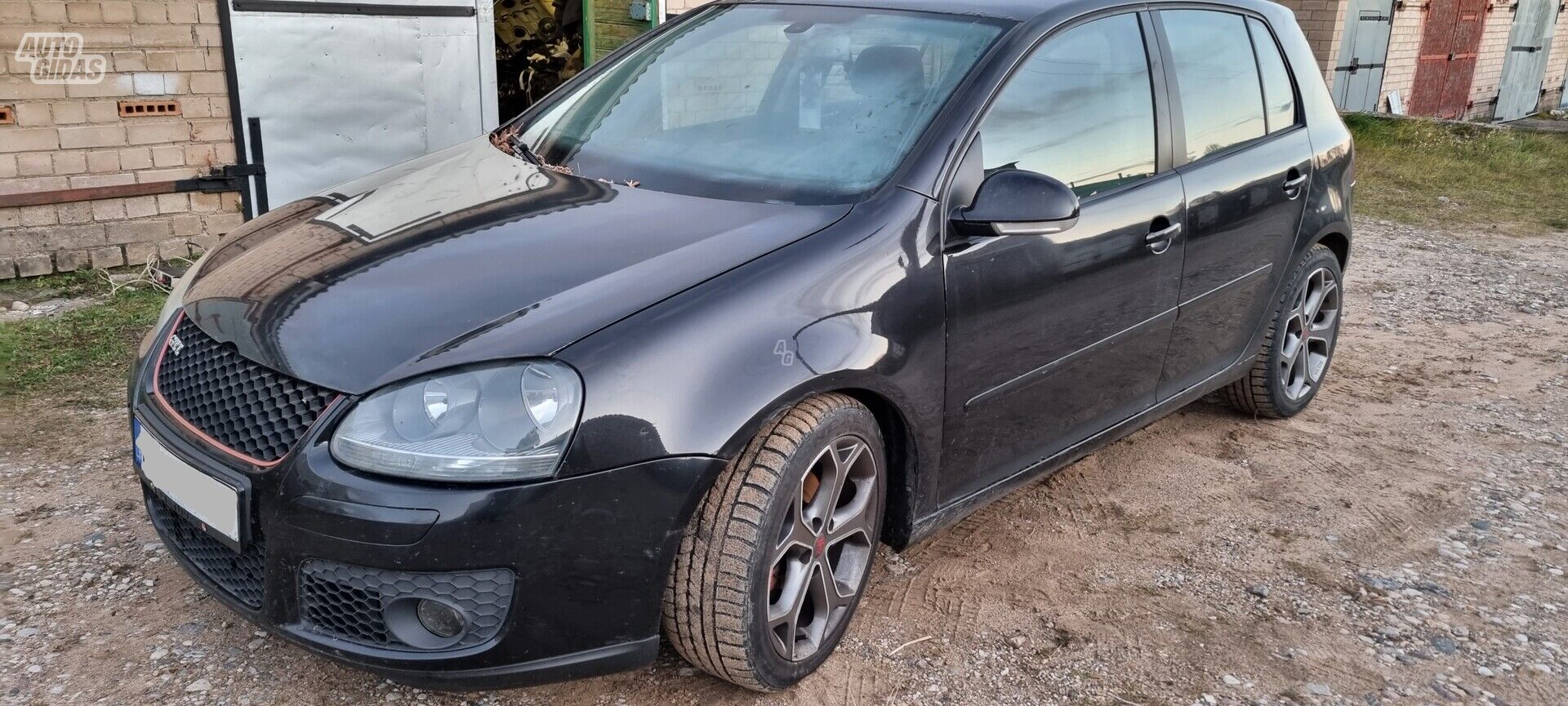 Volkswagen Golf 2004 m dalys