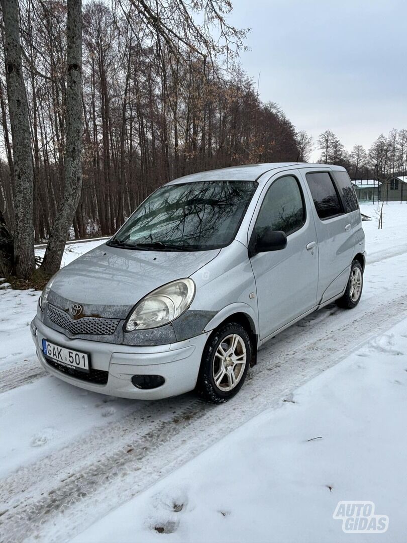 Toyota Yaris Verso 2005 г Минивэн